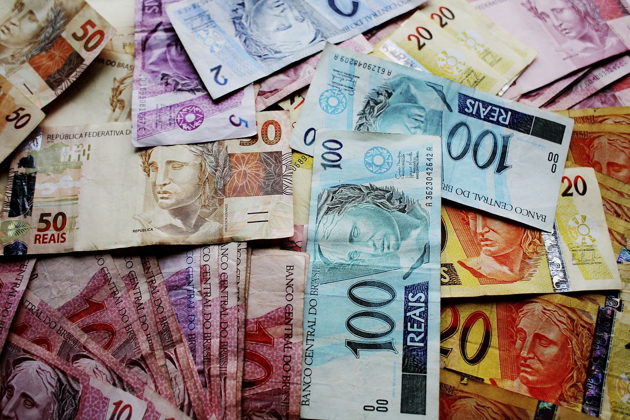 Brazilian reals, money & banking